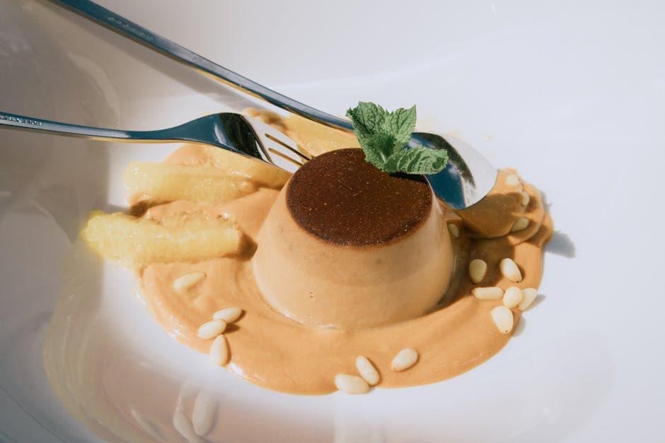 Mørk sjokoladekrostata med pinjekjerner