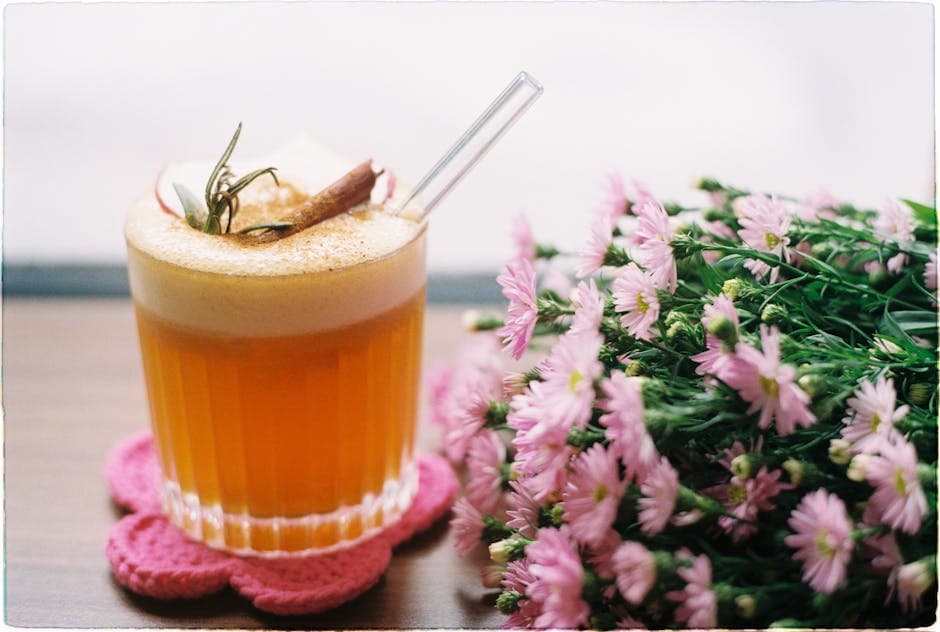 Forfriskende blomsterpunch med guava og ingefær