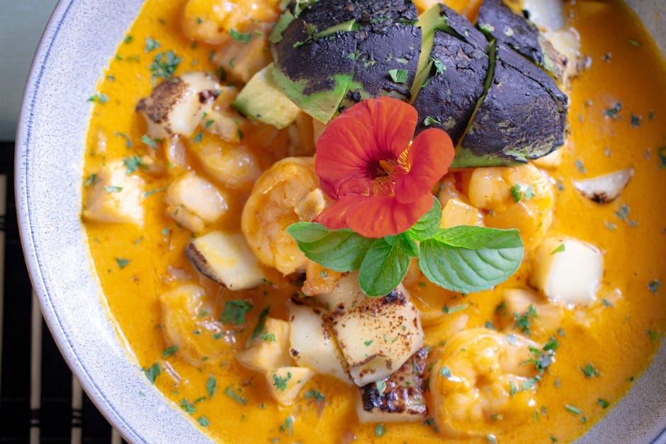 Reker og kamskjell posole med tomatillosalsa